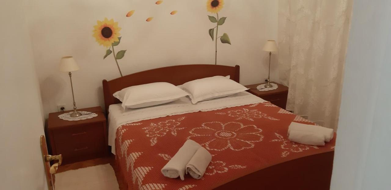 Apartman Bogdan Jelsa  Bagian luar foto